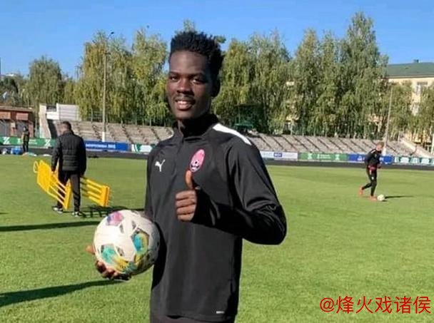 10岁丧父11岁断腿、拒绝阿联酋国籍、俄乌边境历生死——海港新援让的传奇经历 10岁丧父11岁断腿、拒绝阿联酋国籍、俄乌边境历生死——海港新援让的传奇经历