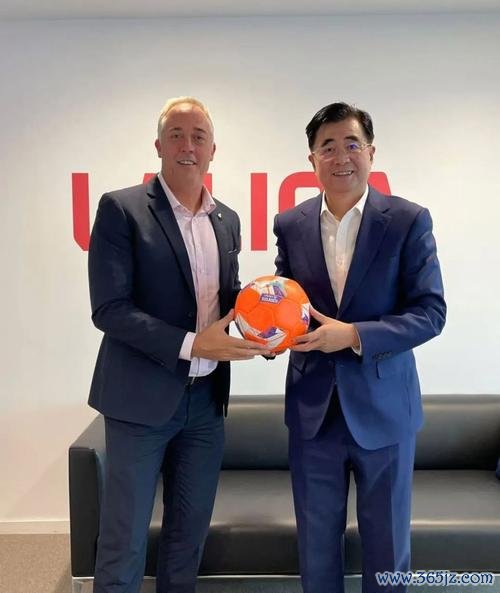 西甲联盟与中足协在马德里进行会谈 西甲联盟与中足协在马德里进行会谈