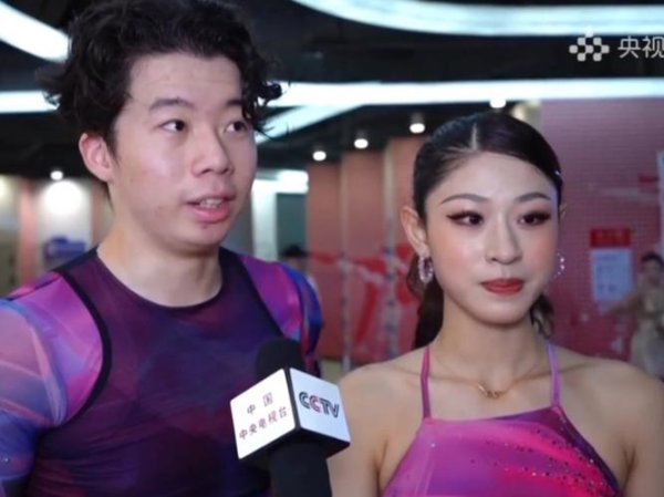 爱游戏体育 肖紫兮坦言参赛四大洲紧张到想吐 何凌昊：希望展现赏心夺目节目