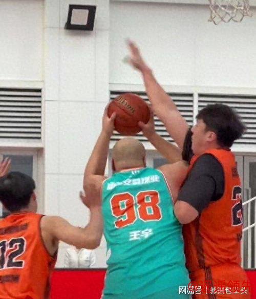 爱游戏体育下载 胖成球！广东旧将身材变化明显 球迷调侃成奥尼尔
