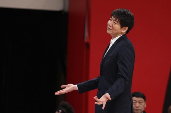 爱游戏体育下载 曝CBA最佳教练邱彪将离开新疆队 有望执教山东